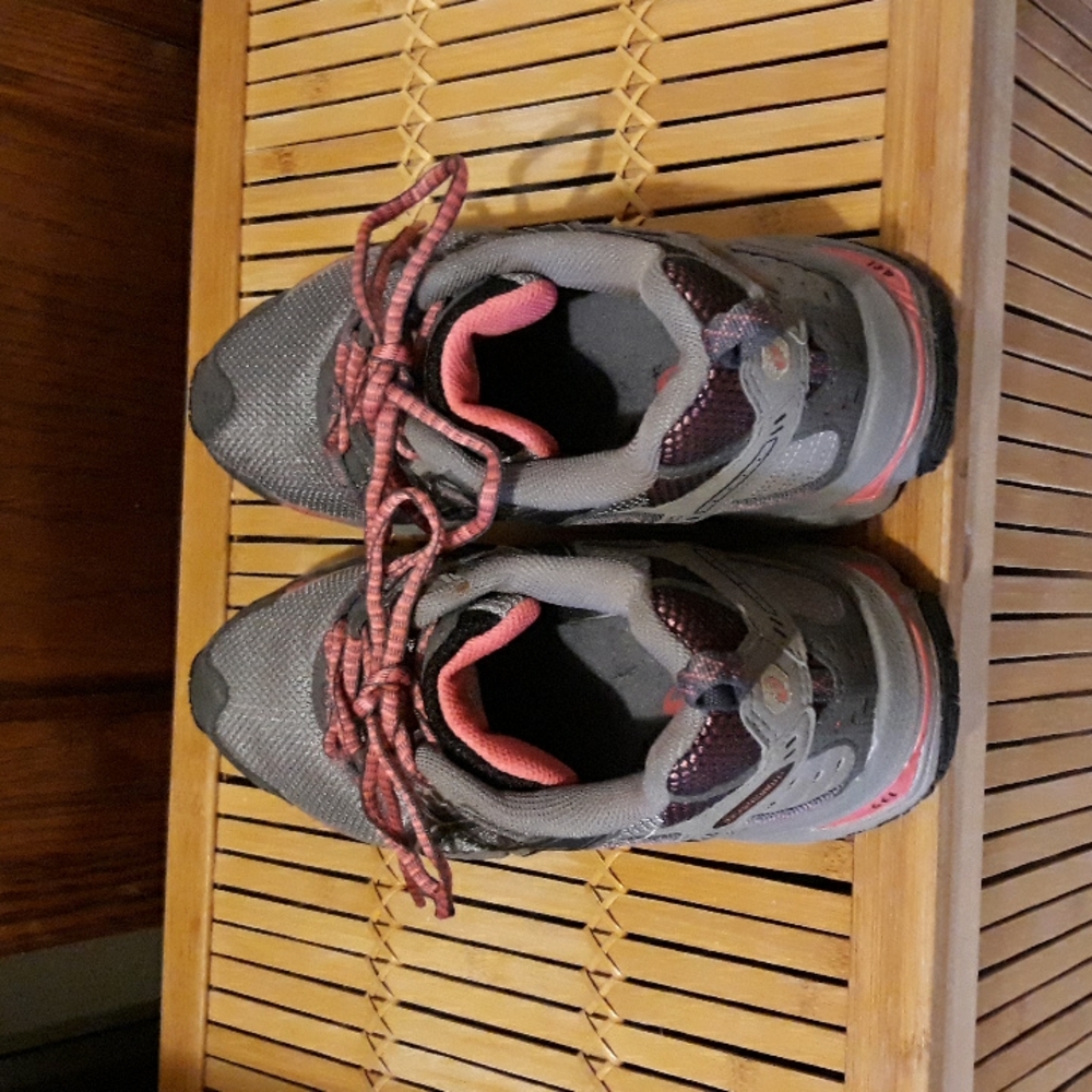💗👟Asics Cute Gray & Pink Athletic Shoes Sz 8.5 - Picture 3 of 6